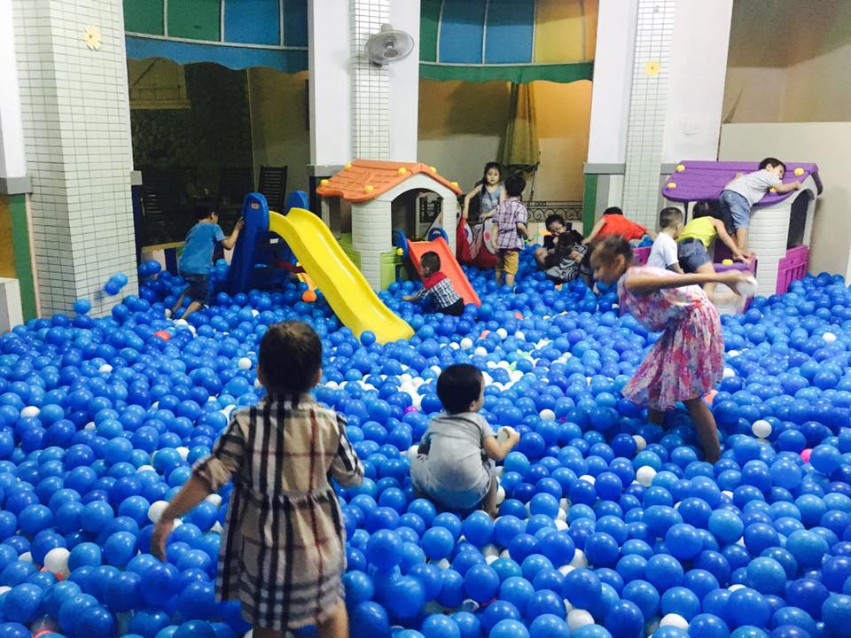 khu vui chơi miễn phí cho trẻ em