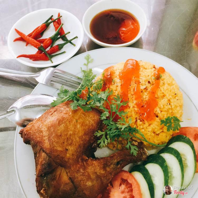 Bạn muốn tìm Quán cơm gà xối mỡ ăn ngon tại Hồ Chí Minh - hãy đến Mỳ gà tiềm ngũ vị Thịnh Phát