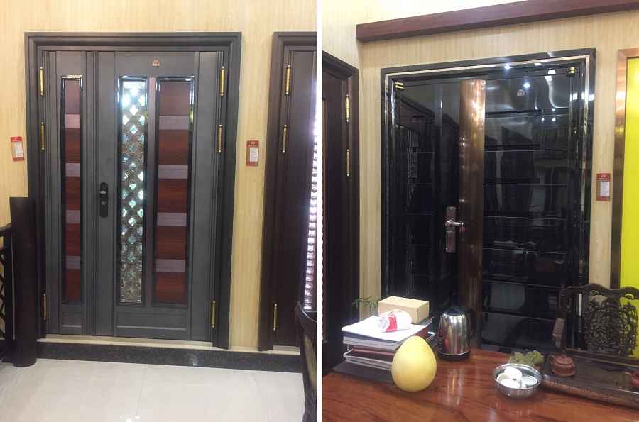 Cửa thép xi mạ - cửa thép có hoa văn bằng đồng