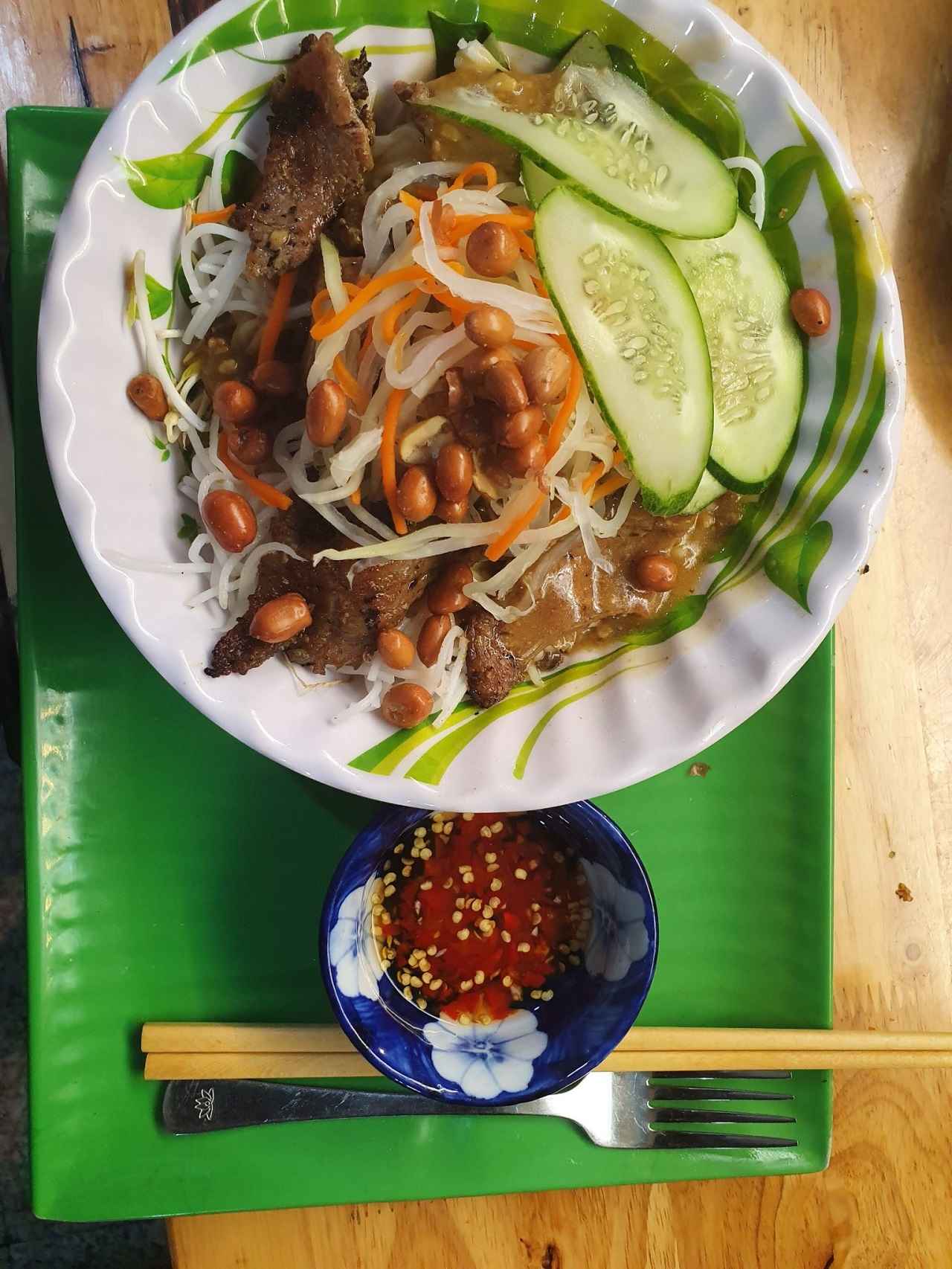 Quán bún thịt nướng nem lụi ăn ngon tại Đà Nẵng