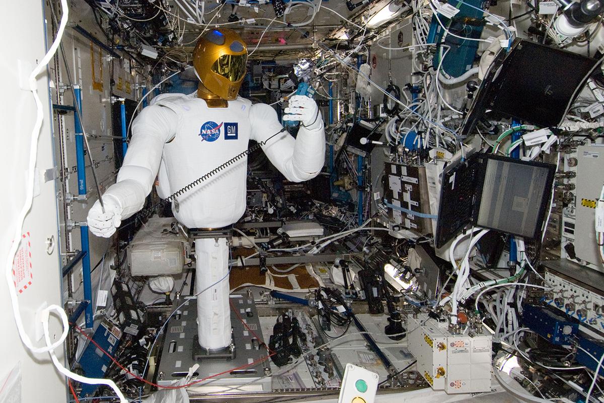 Real-Life 'Replicants': 6 Humanoid Robots Used for Space ...